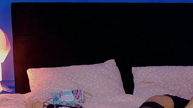 Snapshot of SiennaChantal chatting on March 29, 2026, 8:14 am SiennaChantal online show from March 29, 2026, 8:14 am