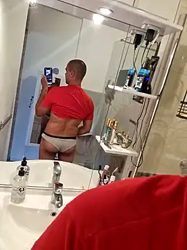 Justfunfree online show from May 7, 2026, 2:22 pm