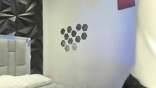 RabbitFox  online show from March 23, 2026, 1:04 pm