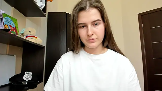Snapshot of OhMyAlice chatting on April 27, 2026, 11:19 am OhMyAlice online show from April 27, 2026, 11:19 am