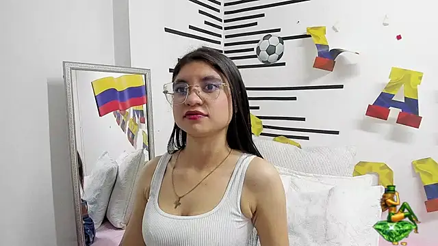Snapshot of LindaCatalina_ chatting on June 30, 2026, 12:50 pm LindaCatalina online show from June 30, 2026, 12:50 pm