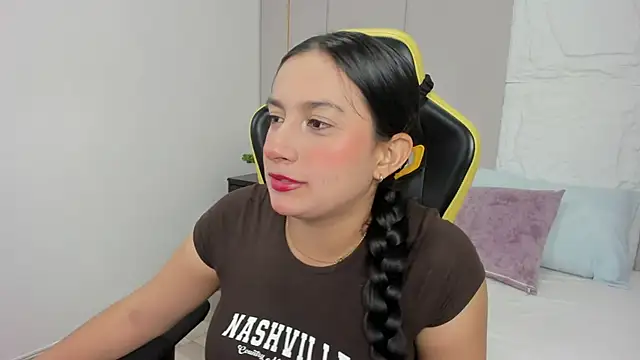Snapshot of kira_relish chatting on April 15, 2026, 11:06 am kira relish online show from April 15, 2026, 11:06 am