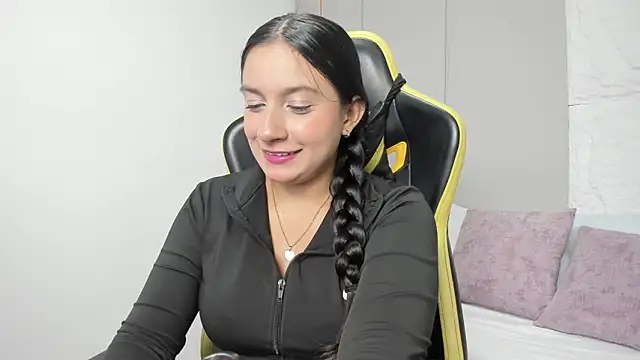 Snapshot of kira_relish chatting on April 27, 2026, 12:36 pm kira relish online show from April 27, 2026, 12:36 pm