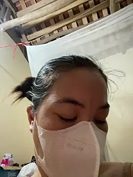 SeraCin online show from March 21, 2026, 3:33 am