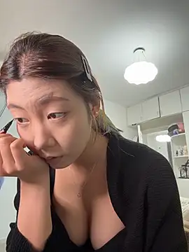 Snapshot of HANHAN886 chatting on April 15, 2026, 10:33 am HANHAN886 online show from April 15, 2026, 10:33 am