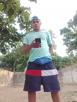 HOTRAINYGOLDEN online show from March 24, 2026, 11:26 am