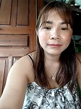 Snapshot of -Bangi- chatting on April 21, 2026, 2:51 am -Bangi- online show from April 21, 2026, 2:51 am