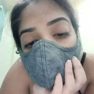 sanayabose7 online show from April 7, 2026, 6:30 pm