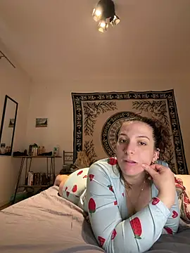 georginamoor online show from April 13, 2026, 3:50 pm