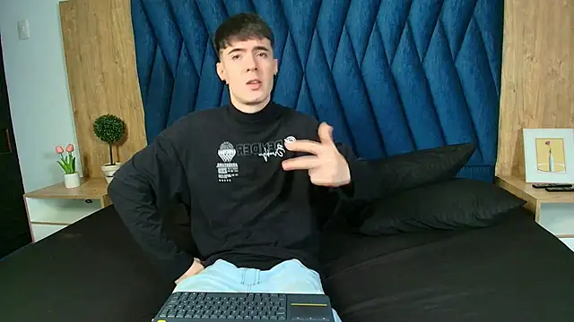 Snapshot of lio____ chatting on April 5, 2026, 3:04 am lio online show from April 5, 2026, 3:04 am