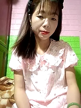 AmyLinee01 online show from April 23, 2026, 1:40 am