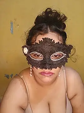 Snapshot of Crushme_cpl chatting on June 19, 2026, 6:56 pm Crushme cpl online show from June 19, 2026, 6:56 pm