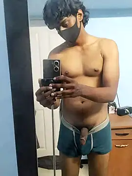 Snapshot of Igcholebhature_lovee chatting on May 13, 2026, 9:28 am Igcholebhature lovee online show from May 13, 2026, 9:28 am