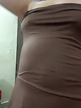 Snapshot of flywithkavish chatting on April 3, 2026, 7:23 pm flywithkavish online show from April 3, 2026, 7:23 pm