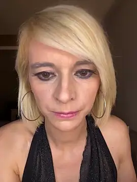 Snapshot of evaluminax chatting on March 27, 2026, 9:25 pm evaluminax online show from March 27, 2026, 9:25 pm