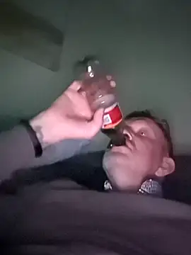 Notiesfuk online show from April 11, 2026, 9:08 pm