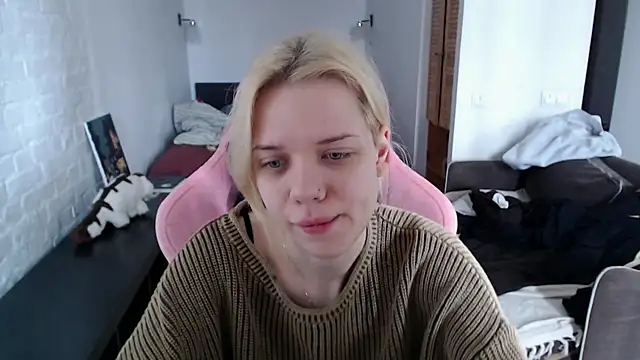 Snapshot of TenderChloe chatting on April 5, 2026, 8:55 am TenderChloe online show from April 5, 2026, 8:55 am