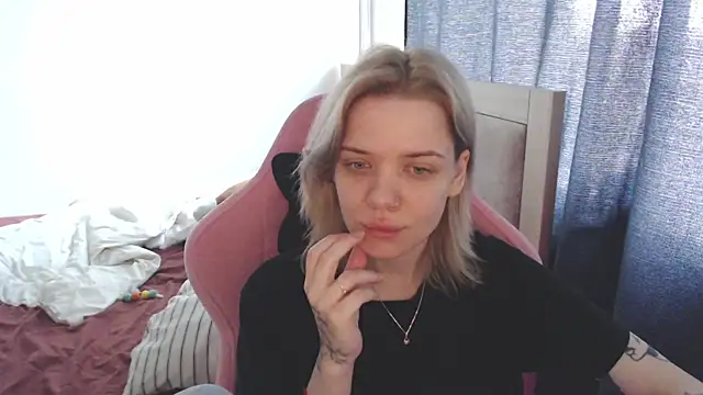 Snapshot of TenderChloe chatting on May 30, 2026, 9:39 am TenderChloe online show from May 30, 2026, 9:39 am