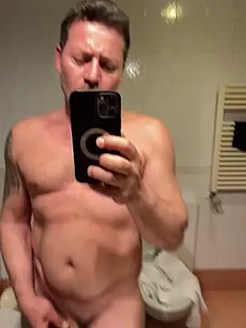 Snapshot of lukasfree chatting on April 16, 2026, 5:58 pm lukasfree online show from April 16, 2026, 5:58 pm