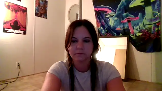 Snapshot of PennyWiseD chatting on April 14, 2026, 4:18 am PennyWiseD online show from April 14, 2026, 4:18 am