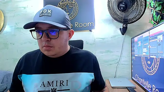 maximo daddy online show from May 2, 2026, 11:48 am