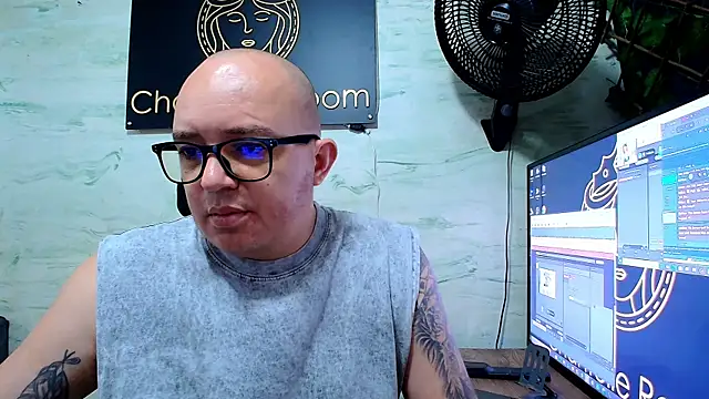 maximo daddy online show from May 10, 2026, 1:44 am