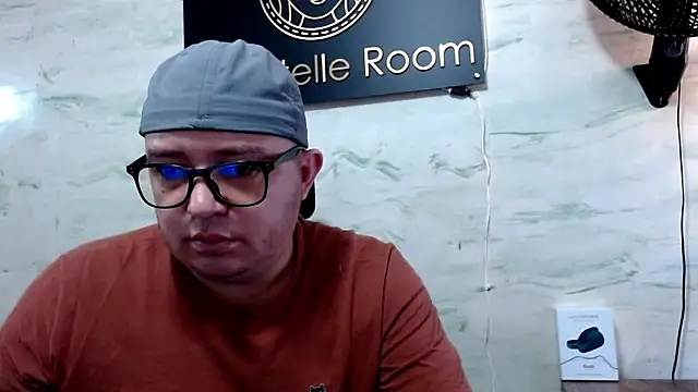 maximo daddy online show from May 26, 2026, 12:45 pm