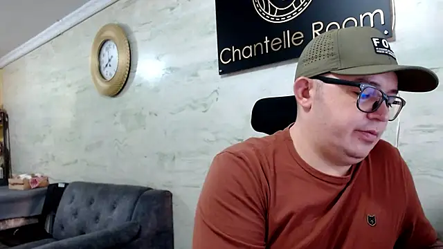 maximo daddy online show from May 28, 2026, 12:57 pm