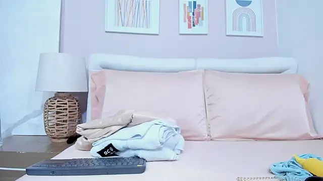 Snapshot of zara_lopez chatting on March 18, 2026, 7:39 pm zara lopez online show from March 18, 2026, 7:39 pm