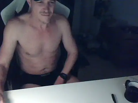 Snapshot of DonMaruni chatting on March 26, 2026, 8:36 pm DonMaruni online show from March 26, 2026, 8:36 pm