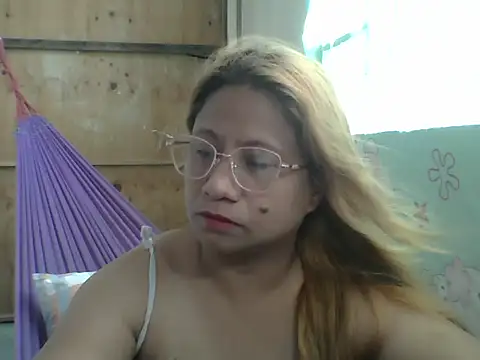PinayChristine online show from May 17, 2026, 2:20 am