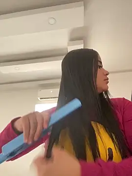 Snapshot of Valerials chatting on April 15, 2026, 1:07 pm Valerials online show from April 15, 2026, 1:07 pm