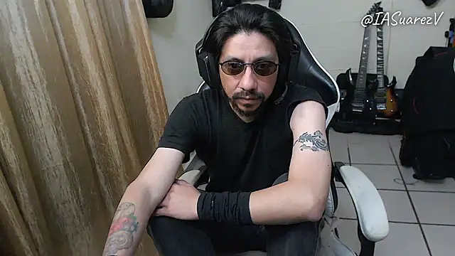 Snapshot of IASuarezV chatting on April 7, 2026, 11:32 am IASuarezV online show from April 7, 2026, 11:32 am