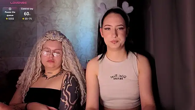 Luna XoXoXo online show from April 7, 2026, 7:31 am