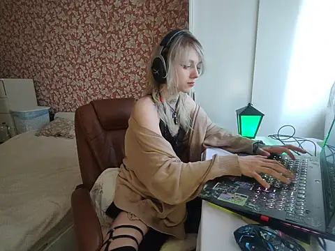 StijenaHunt online show from April 21, 2026, 1:17 pm