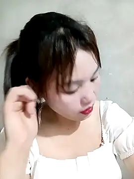 meg 06 online show from April 17, 2026, 12:52 pm