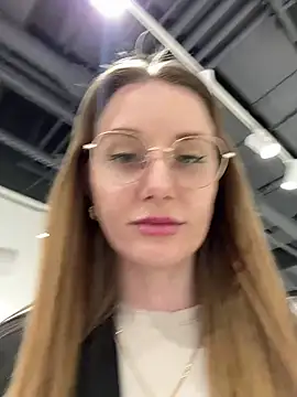 FReyja 44 online show from April 27, 2026, 9:29 am