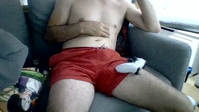 Snapshot of ACruoreX chatting on July 19, 2026, 12:58 am ACruoreX online show from July 19, 2026, 12:58 am