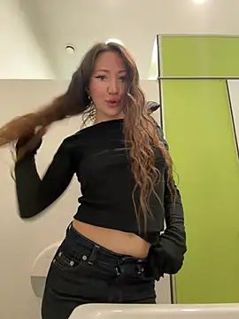SaintSquirt online show from April 23, 2026, 10:47 am