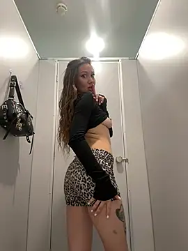 SaintSquirt online show from May 13, 2026, 11:07 am