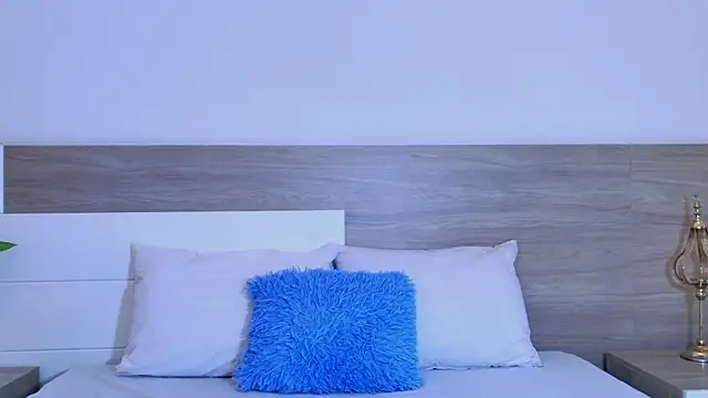 Snapshot of Elodie_Laurent chatting on March 25, 2026, 12:22 pm Elodie Laurent online show from March 25, 2026, 12:22 pm