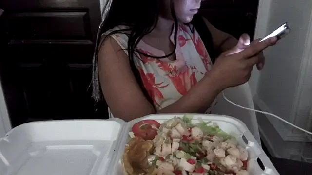 Snapshot of biancadoesit chatting on May 5, 2026, 8:28 pm biancadoesit online show from May 5, 2026, 8:28 pm