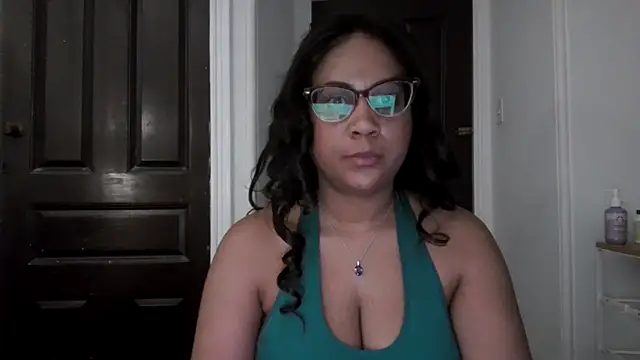Snapshot of biancadoesit chatting on May 10, 2026, 10:31 am biancadoesit online show from May 10, 2026, 10:31 am