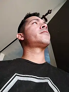 Snapshot of Gabriel_leon33 chatting on March 24, 2026, 6:35 pm Gabriel leon33 online show from March 24, 2026, 6:35 pm