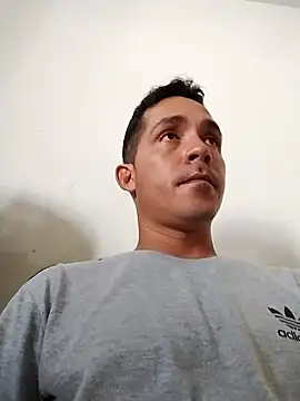 Gabriel leon33 online show from March 28, 2026, 9:03 pm