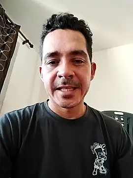 Gabriel leon33 online show from April 9, 2026, 8:58 pm