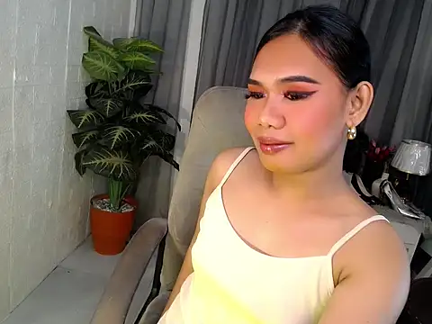 Snapshot of Yourgorgeousmarge chatting on April 19, 2026, 1:38 am Yourgorgeousmarge online show from April 19, 2026, 1:38 am