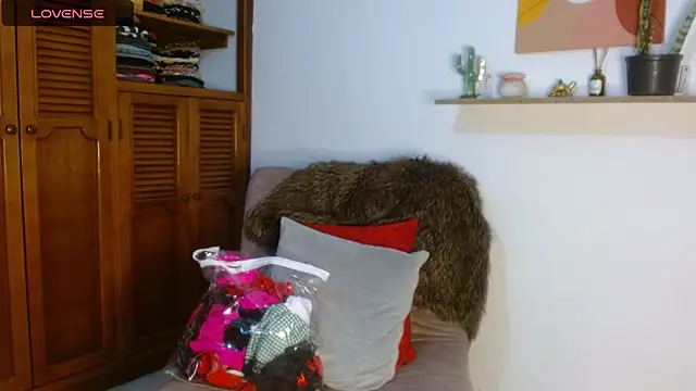 ivanna dl online show from April 24, 2026, 1:08 am