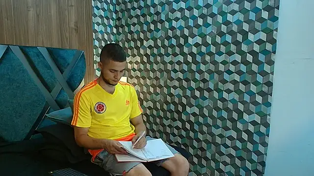 Joaho Fernandez online show from May 13, 2026, 9:44 pm