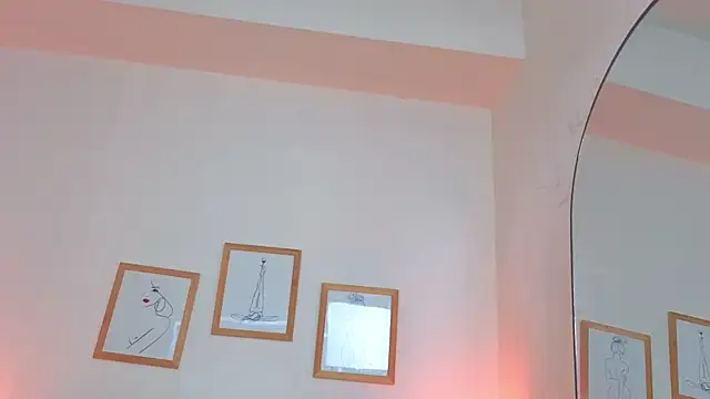 Snapshot of CharlotteCopper_ chatting on April 13, 2026, 11:16 am CharlotteCopper online show from April 13, 2026, 11:16 am